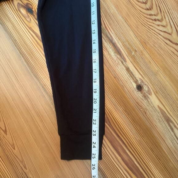 Beyond Yoga Overlapping Jumpsuit Sz XL Black Fleece Super Soft Roomy Drop Waist - Picture 13 of 16